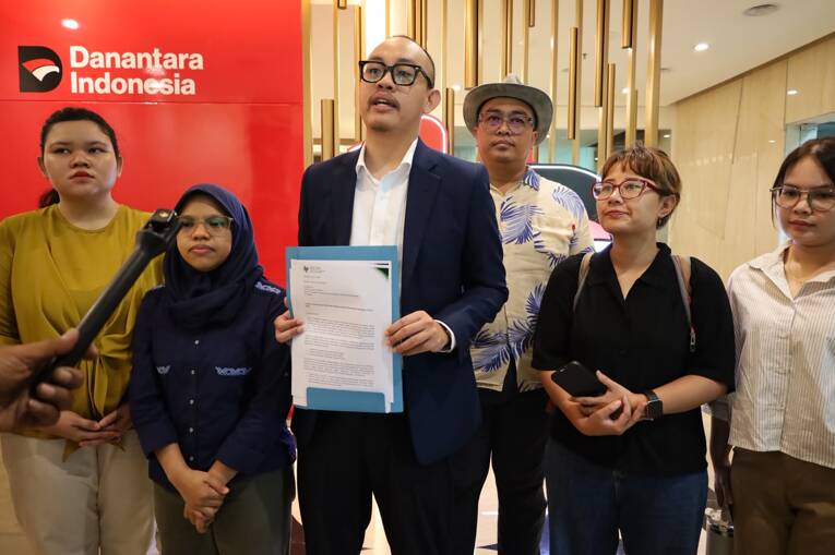 Koalisi Danantara Monitor mengajukan permohonan informasi kepada Danantara dan BPK di Jakarta, 3 Juni 2026. Dok. Istimewa