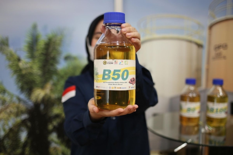 Ilustrasi bahan bakar biodiesel B50, yang resmi berlaku 1 Juli 2026. Dok. Kementerian ESDM