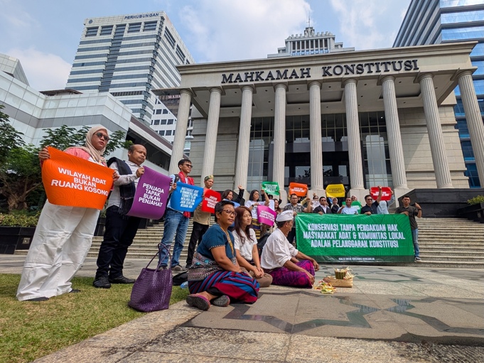 Koalisi Masyarakat Adat menolak prinsip areal preservasi dalam UU KSDAHE. Foto: AMAN
